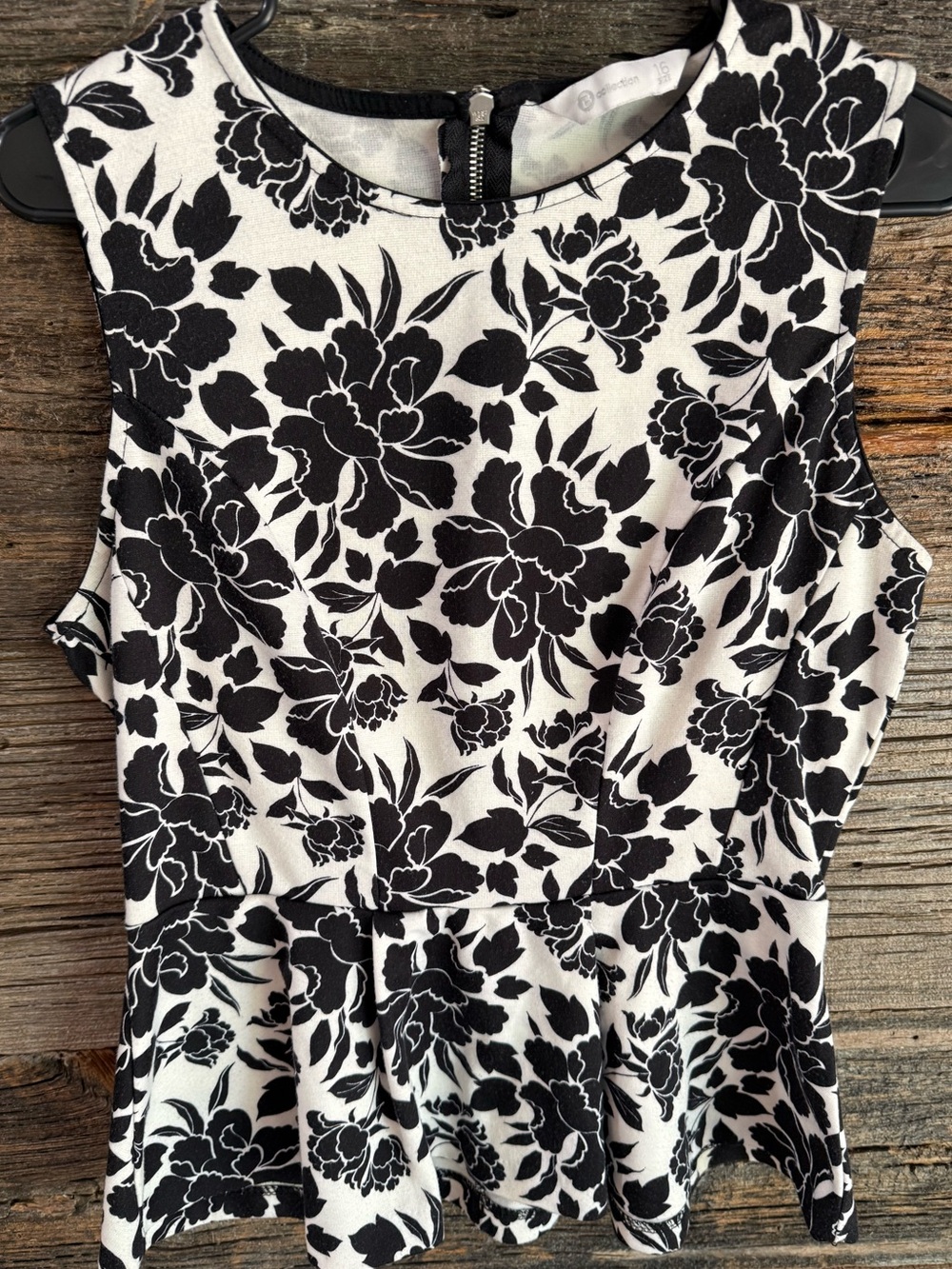 Sleeveless Black & White Floral Peplum Tunic Top